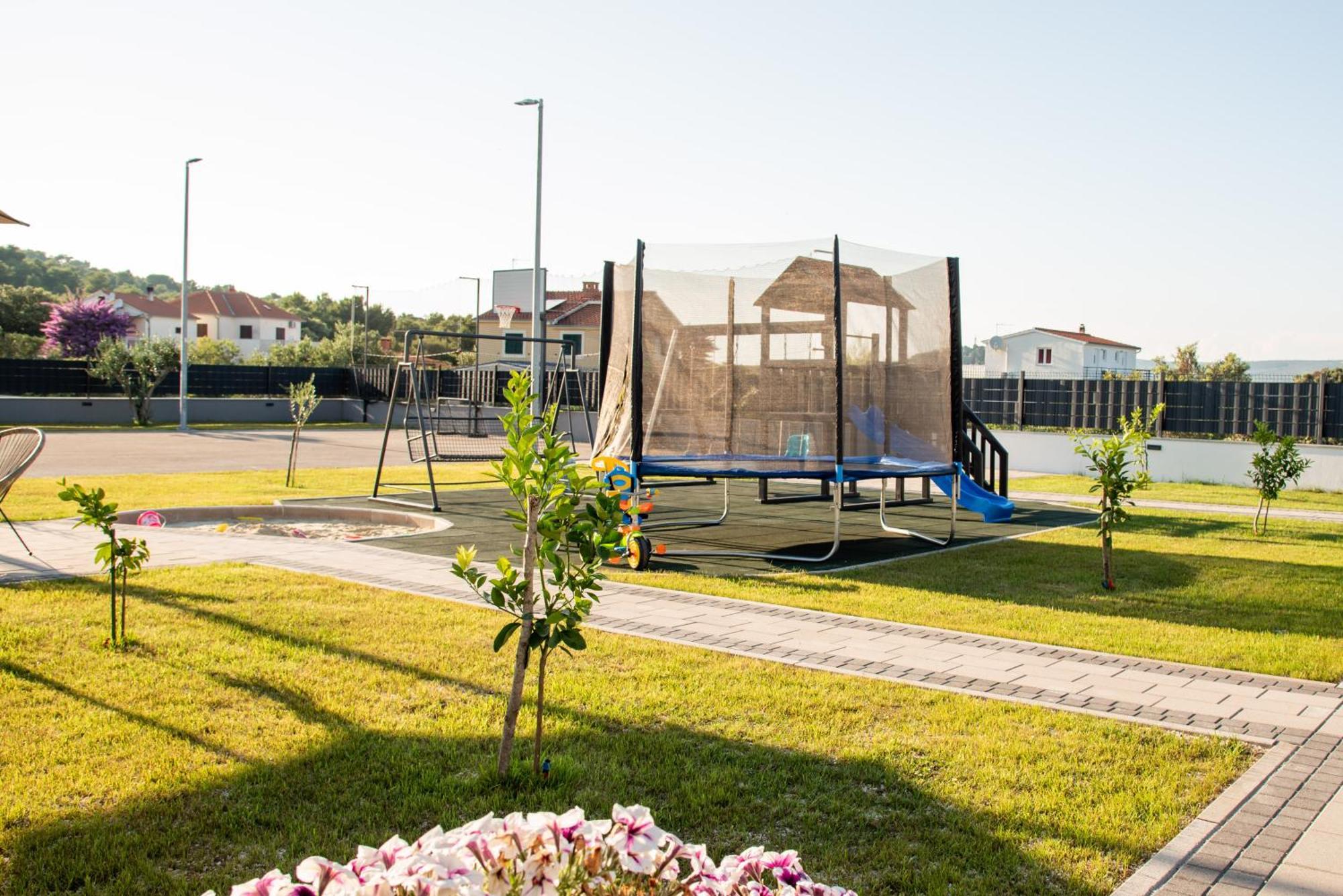 Luxury Apartments Alkar With Swimming Pool Ražanj エクステリア 写真